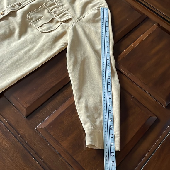 Women’s size medium White Stag Beige Long Sleeve Button Up polyester Shirt - Picture 8 of 13